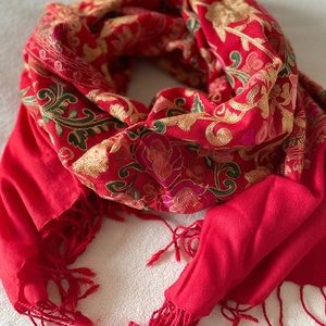 Handmade camel wool scarf embroidered from Jordan